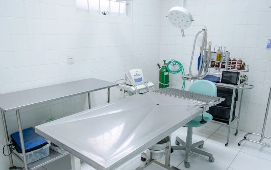 Centro cirúrgico da NovaVet completamente equipado